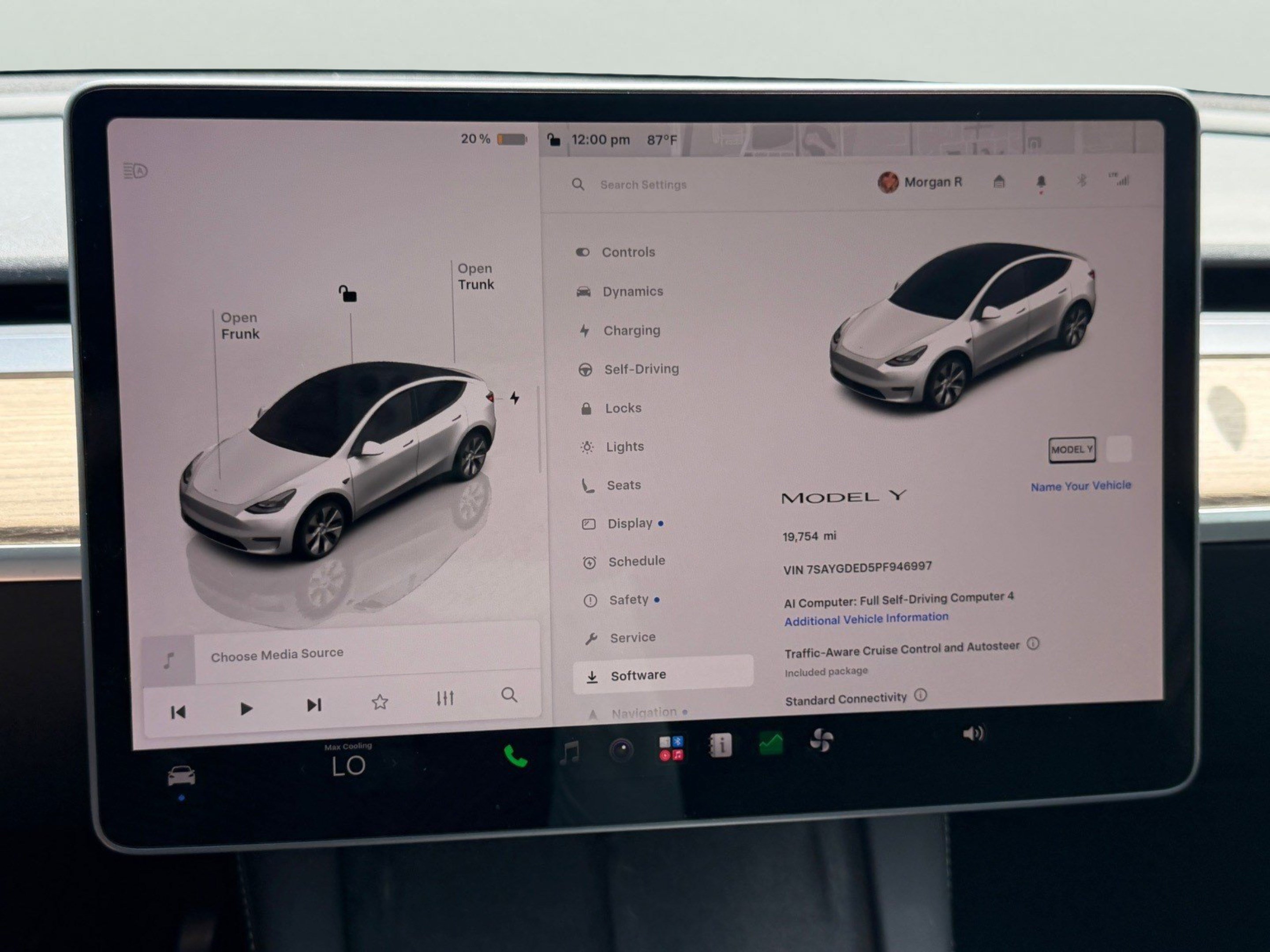 Used 2023 Tesla Model Y 2WD image 14