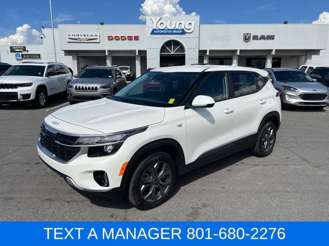 Used 2024 Kia Seltos LX AWD/4WD image 1