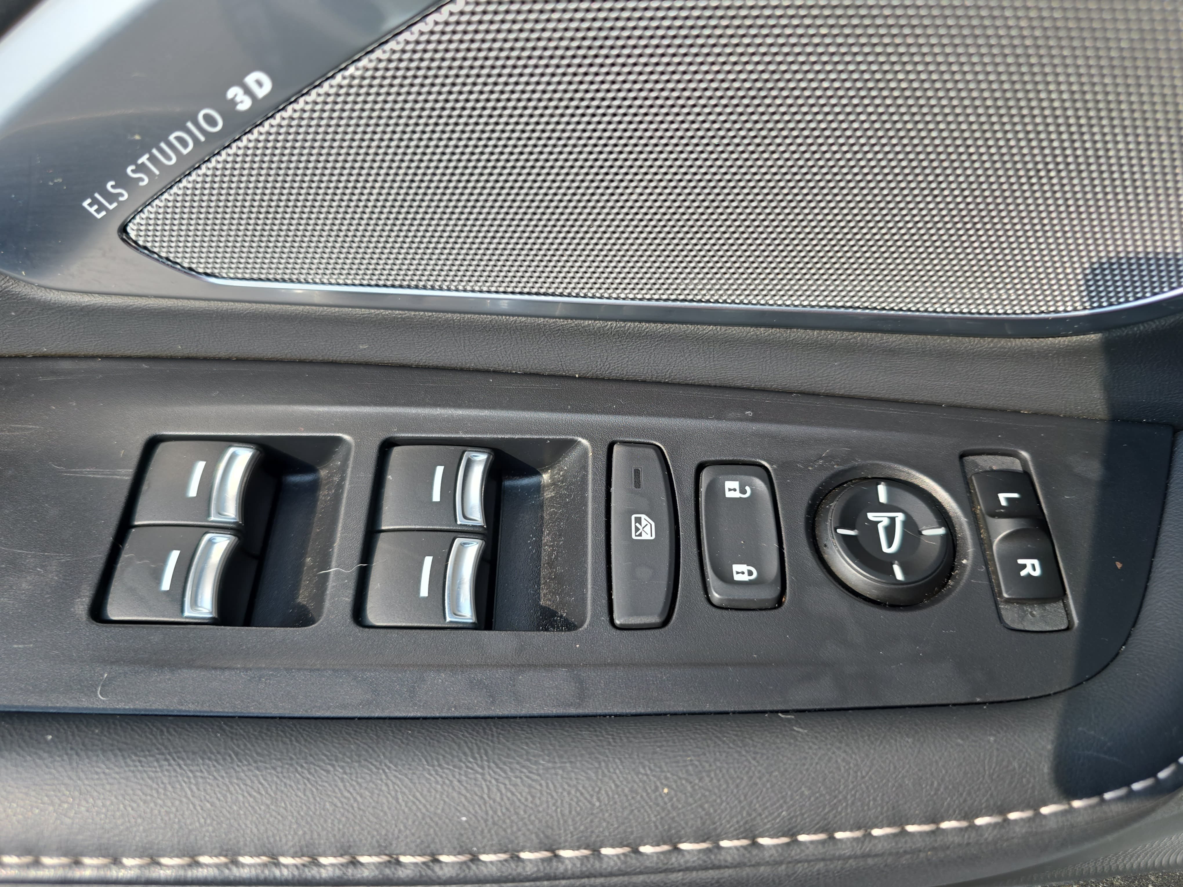 Used 2019 Acura RDX w/ Advance Package FWD image 27