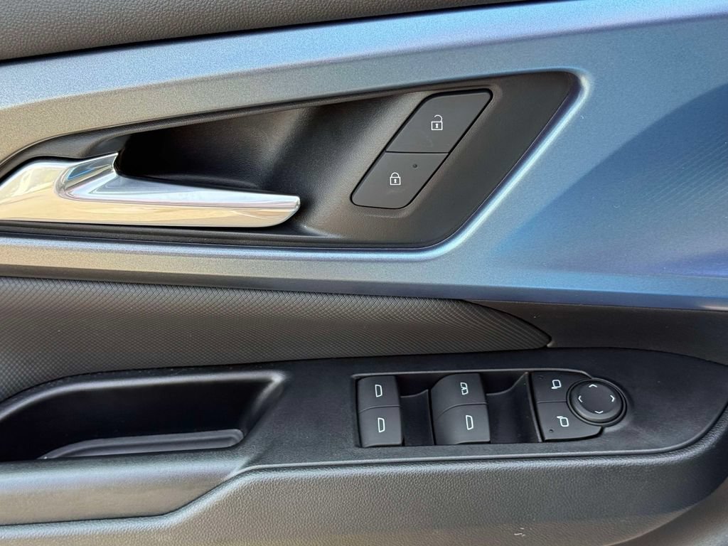 Used 2024 Chevrolet Equinox EV LT AWD/4WD image 21