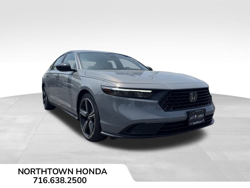 Used 2025 Honda Accord Sport image 2