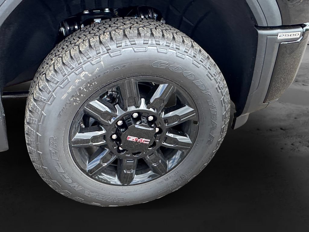 New 2026 GMC Sierra 2500 AT4 w/ Technology Package AWD/4WD image 11