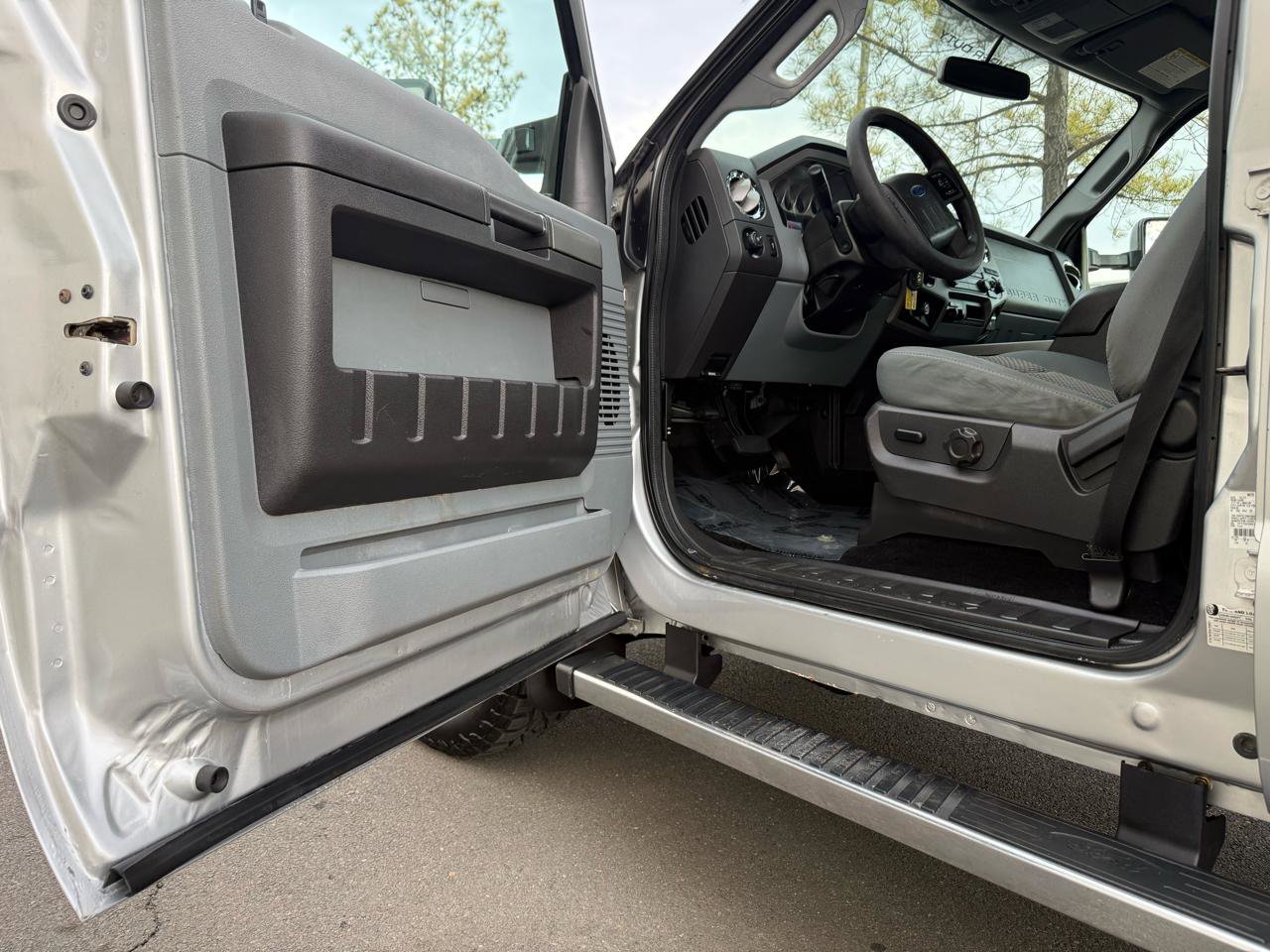 Used 2012 Ford F250 XLT w/ XLT Premium Pkg image 17