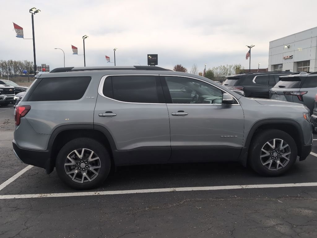 Used 2023 GMC Acadia SLE w/ Driver Convenience Package AWD/4WD image 3