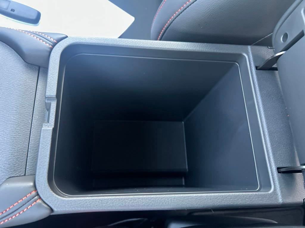 Used 2025 Nissan Sentra SR w/ SR Premium Package image 27