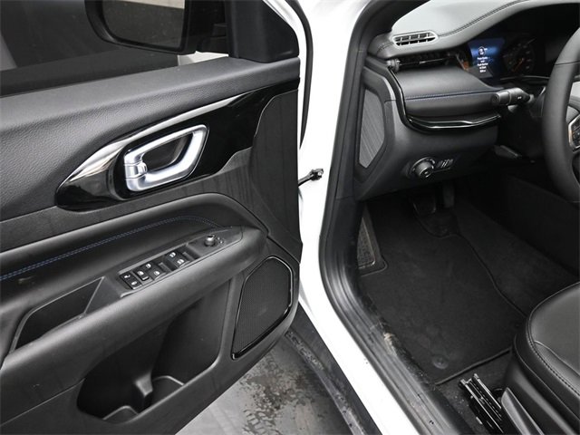 New 2026 Jeep Compass Latitude image 13