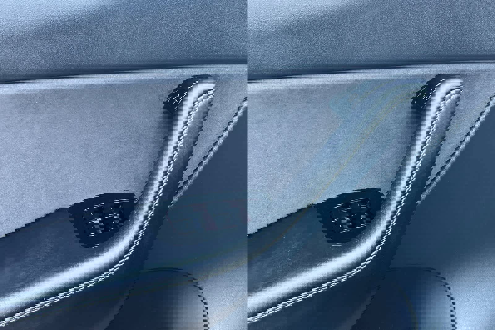 Used 2021 Tesla Model Y Standard Range image 13