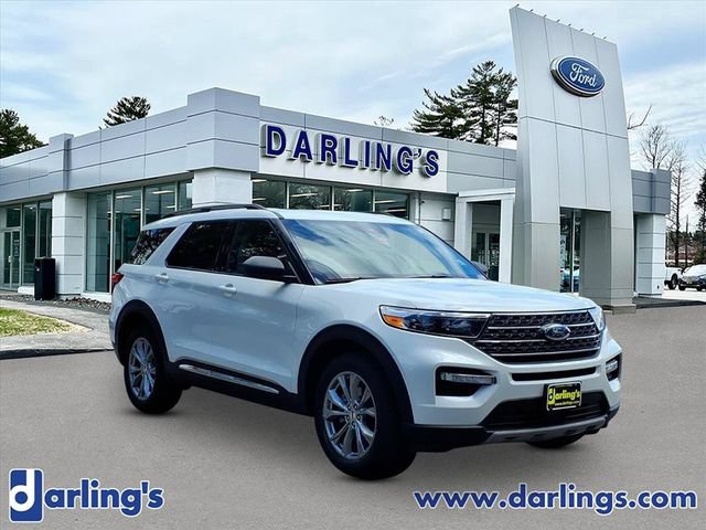 Used 2023 Ford Explorer XLT w/ Equipment Group 202A AWD/4WD image 3