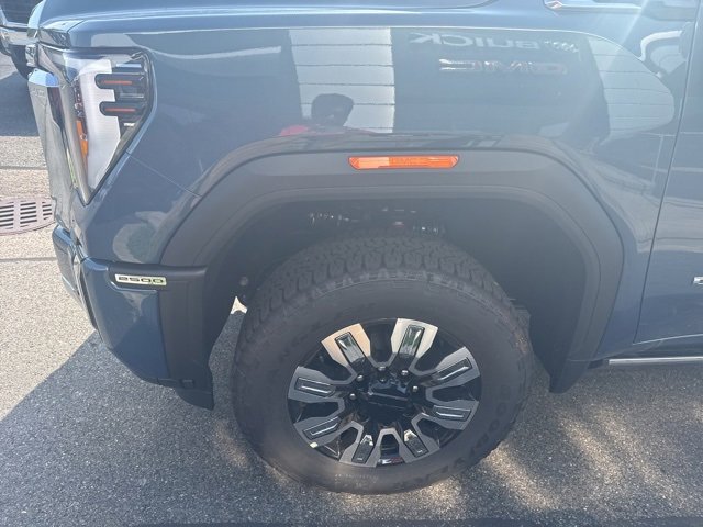 New 2025 GMC Sierra 2500 Denali w/ Denali Reserve Package image 4