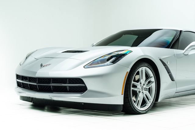 Used 2019 Chevrolet Corvette Stingray Coupe w/ 1LT RWD image 10