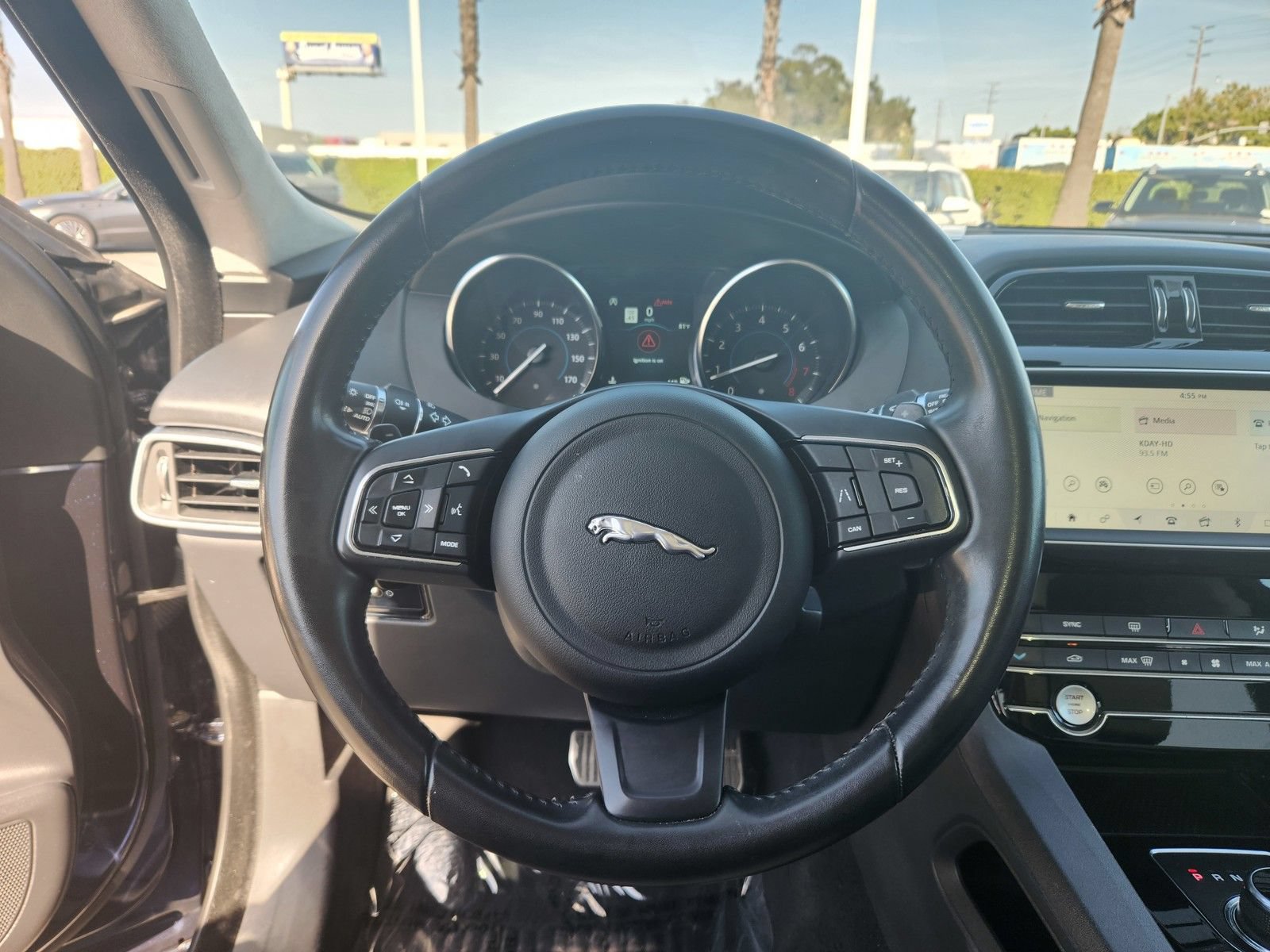 Used 2019 Jaguar F-PACE Premium AWD/4WD image 13