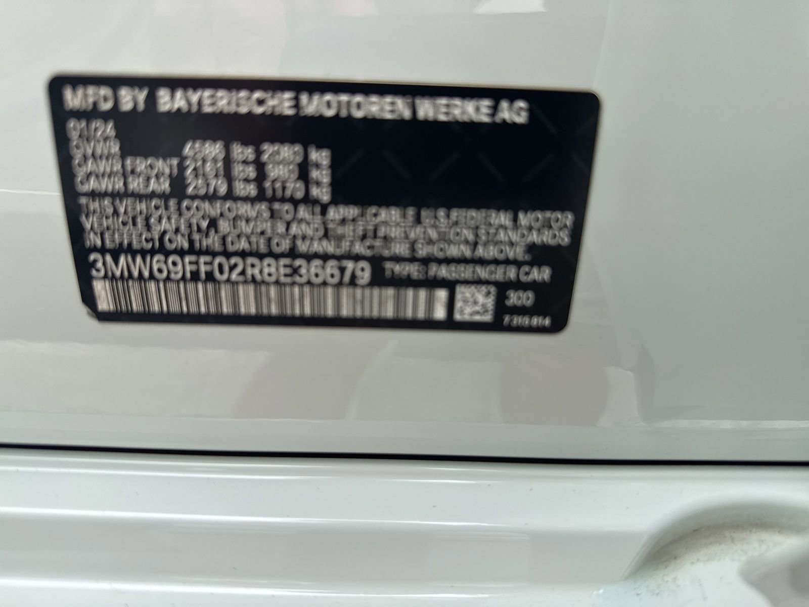 Used 2024 BMW 330i Sedan w/ Premium Package image 12