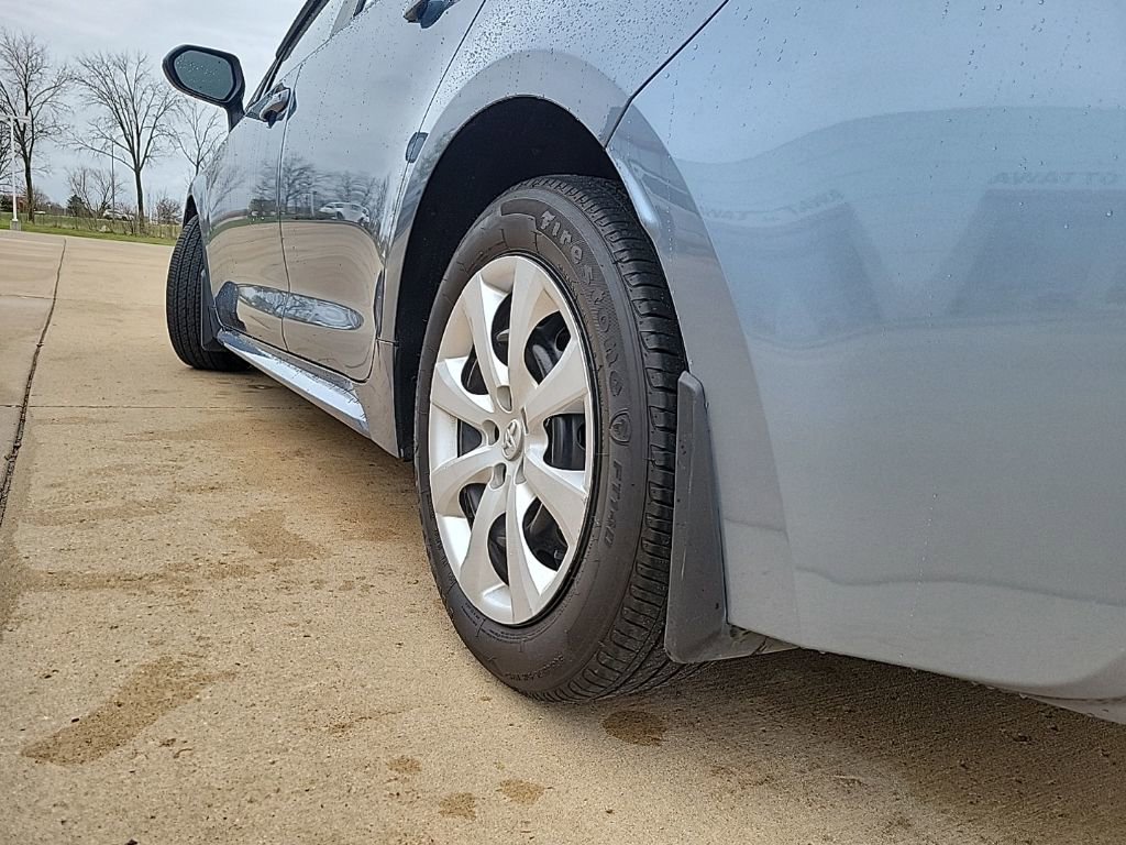 Used 2025 Toyota Corolla LE image 17