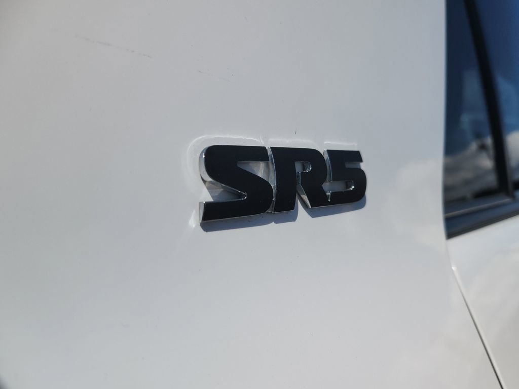 Used 2022 Toyota 4Runner SR5 AWD/4WD image 14