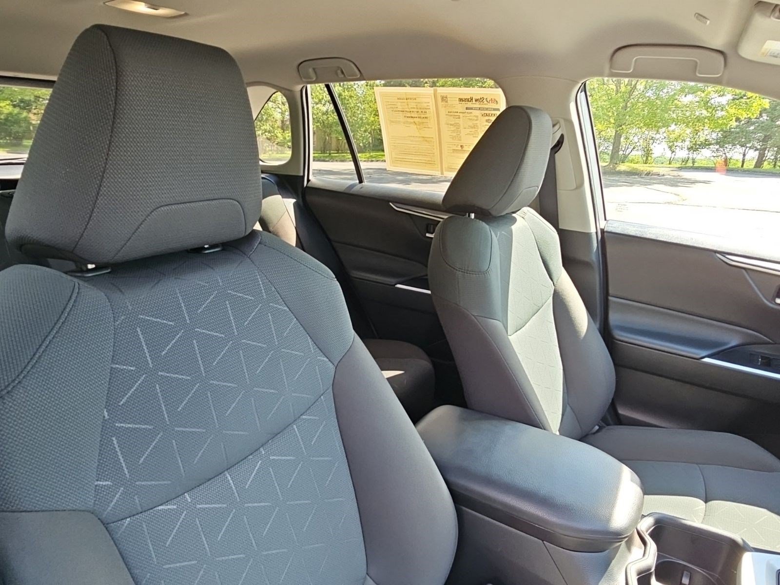 Used 2023 Toyota RAV4 XLE AWD/4WD image 12