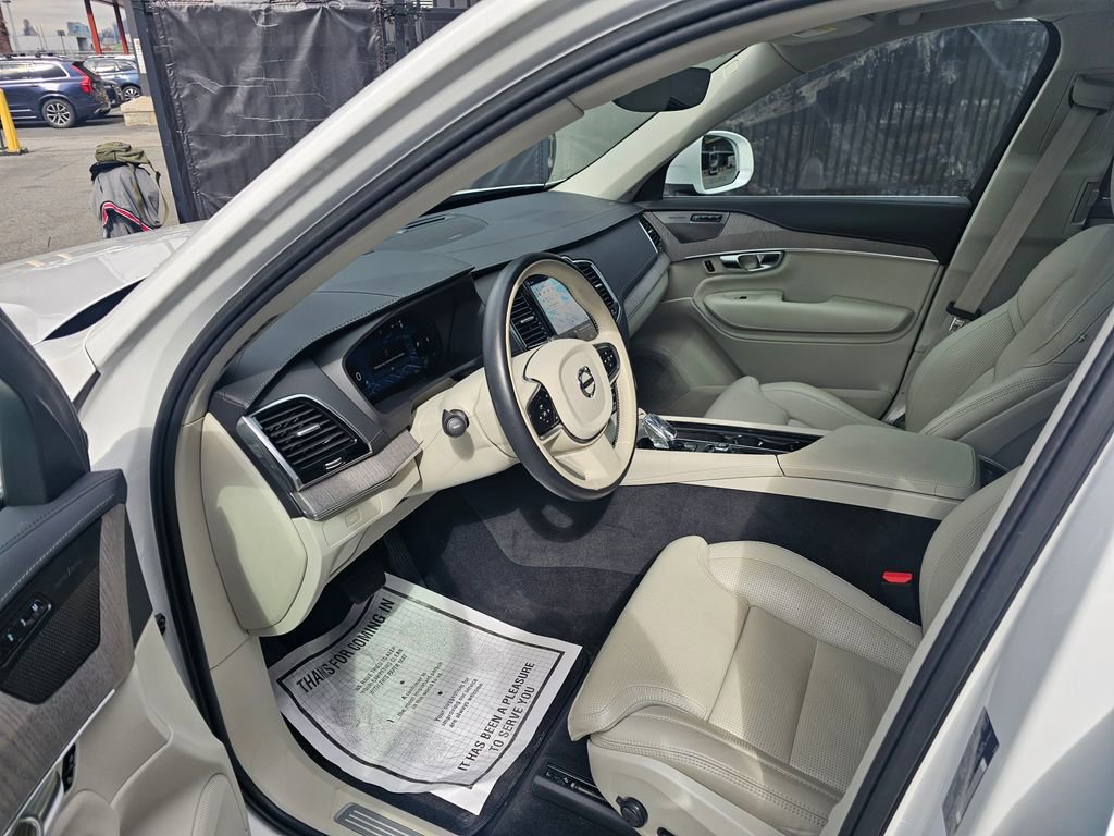 Certified 2023 Volvo XC90 B6 Ultimate w/ Protection Package image 17