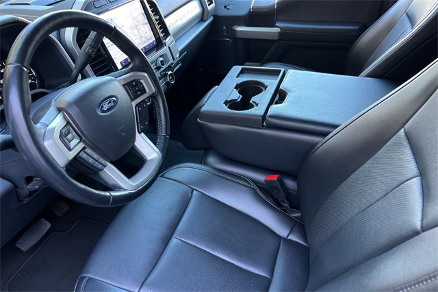 Used 2022 Ford F250 Lariat w/ Black Appearance Package image 10