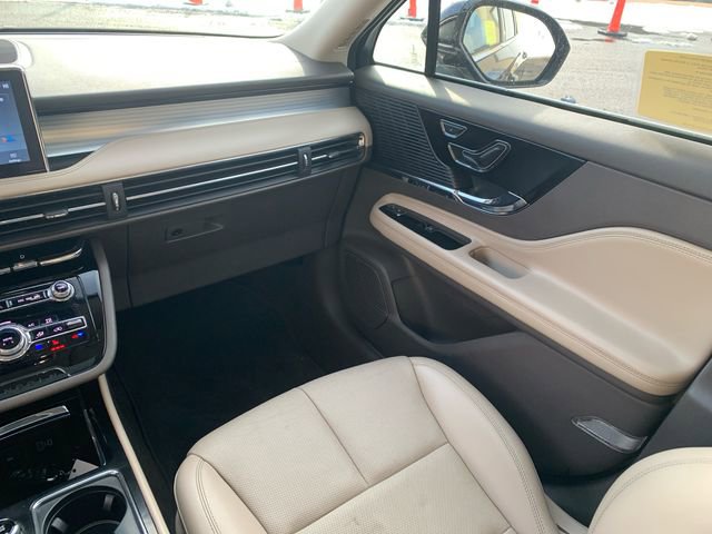 Used 2021 Lincoln Corsair Standard w/ Premium Package image 23