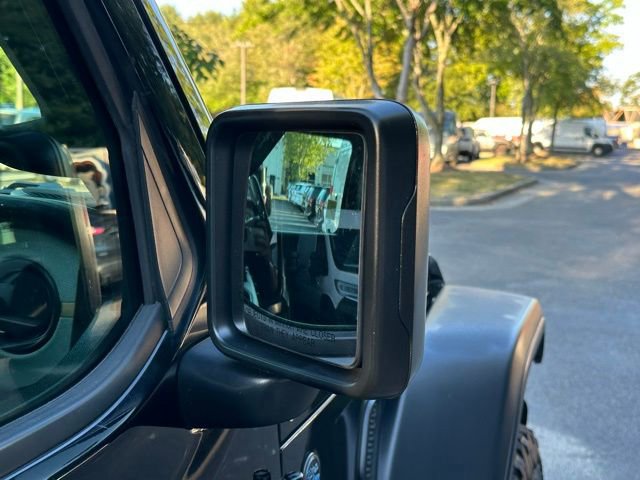 Used 2024 Jeep Wrangler Unlimited image 12