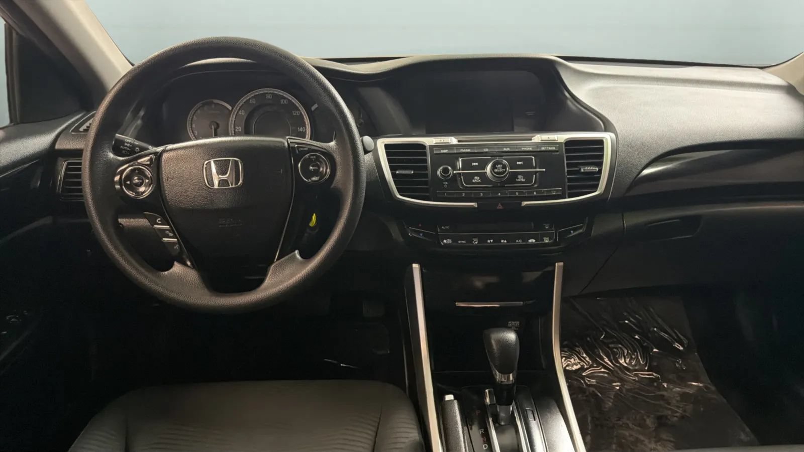 Used 2017 Honda Accord LX image 10
