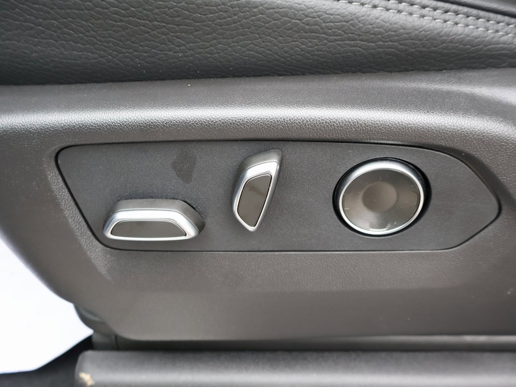 New 2026 GMC Sierra 3500 Denali w/ Denali Reserve Package image 15