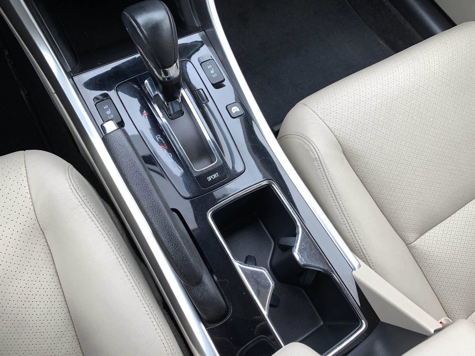 Used 2017 Honda Accord EX-L image 30