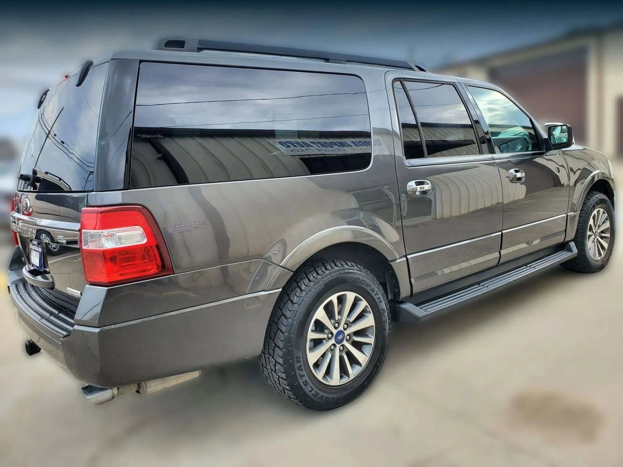 Used 2017 Ford Expedition EL XLT image 15