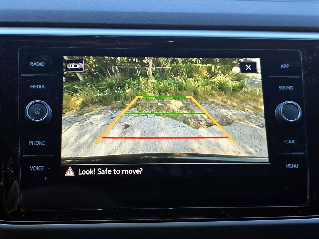 Certified 2022 Volkswagen Atlas Cross Sport SE w/ Panoramic Sunroof Package image 14