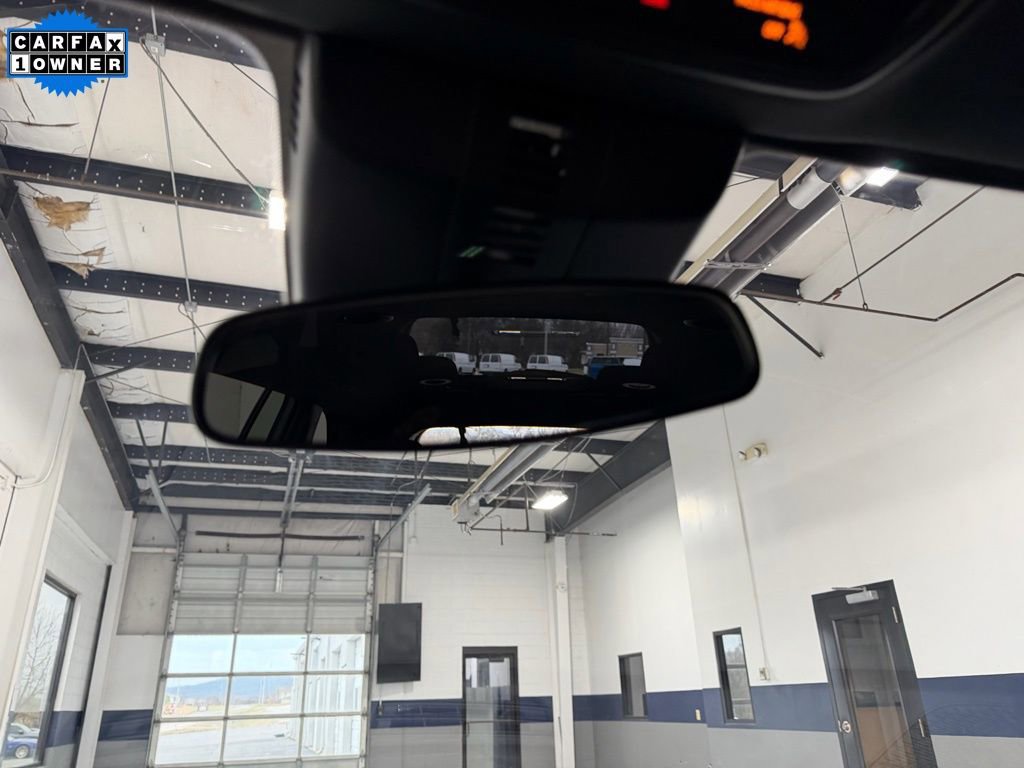 Used 2025 GMC Acadia Elevation image 27