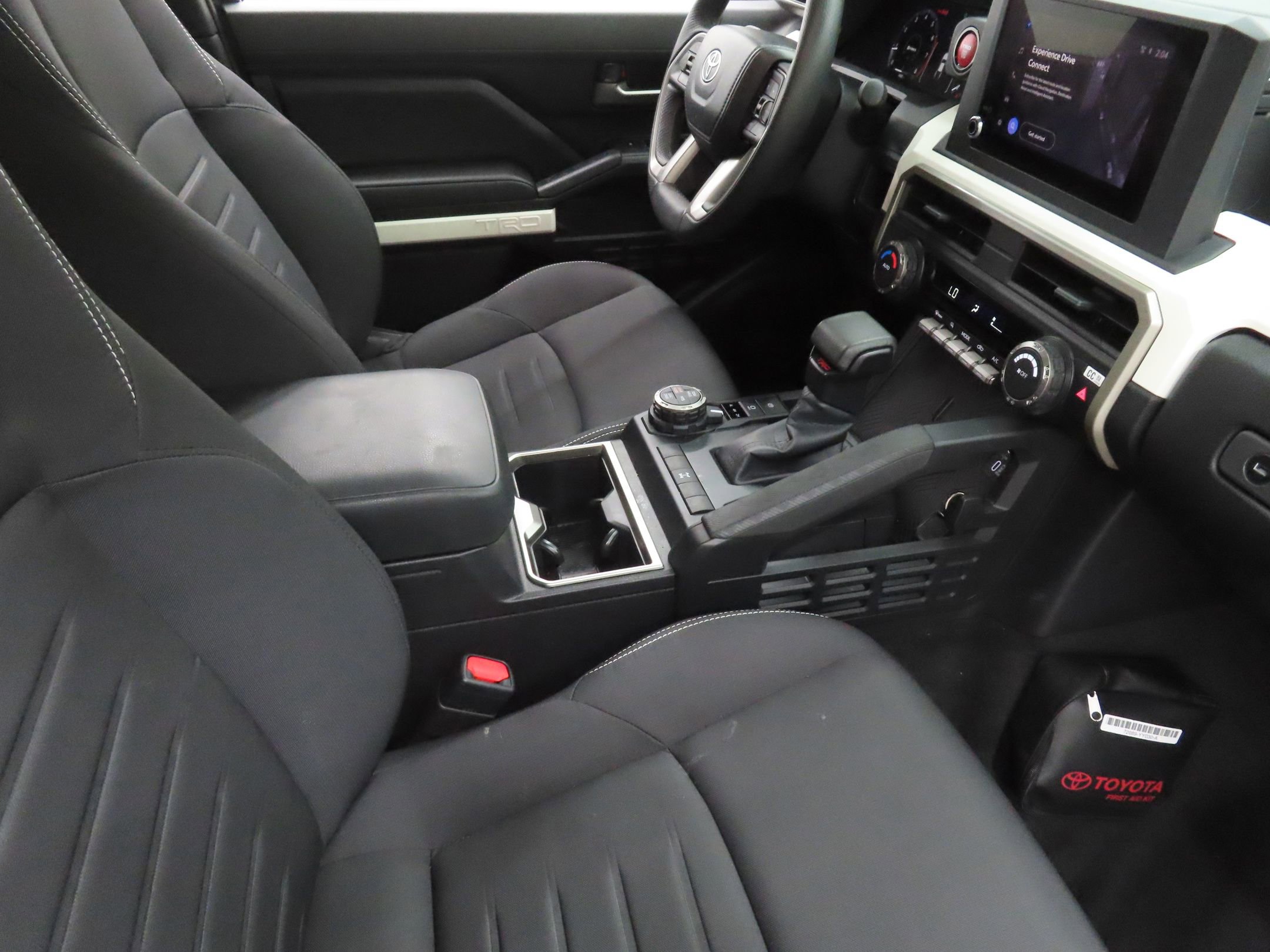 Used 2024 Toyota Tacoma TRD Off-Road AWD/4WD image 25