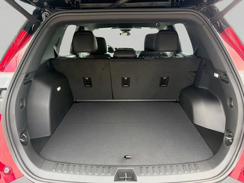 New 2026 Chevrolet Equinox RS w/ Convenience Package III FWD image 7