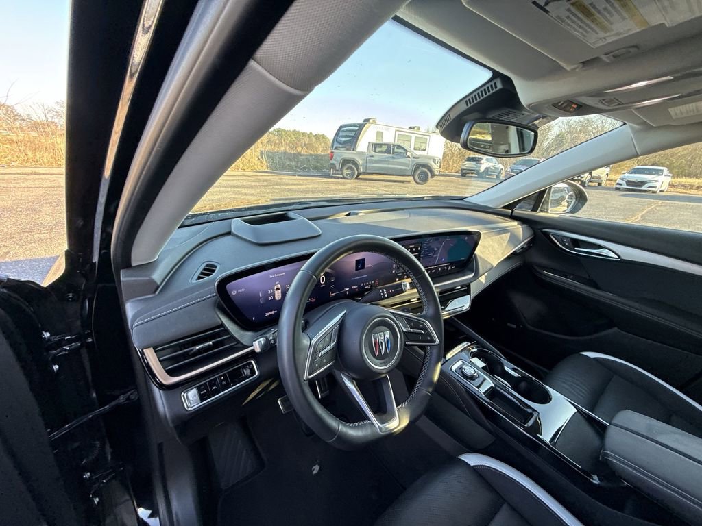 Certified 2025 Buick Envision Sport Touring image 27