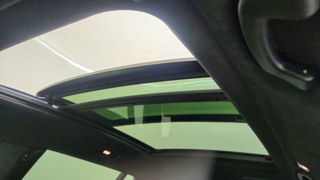 Used 2025 BMW X7 M60i image 64