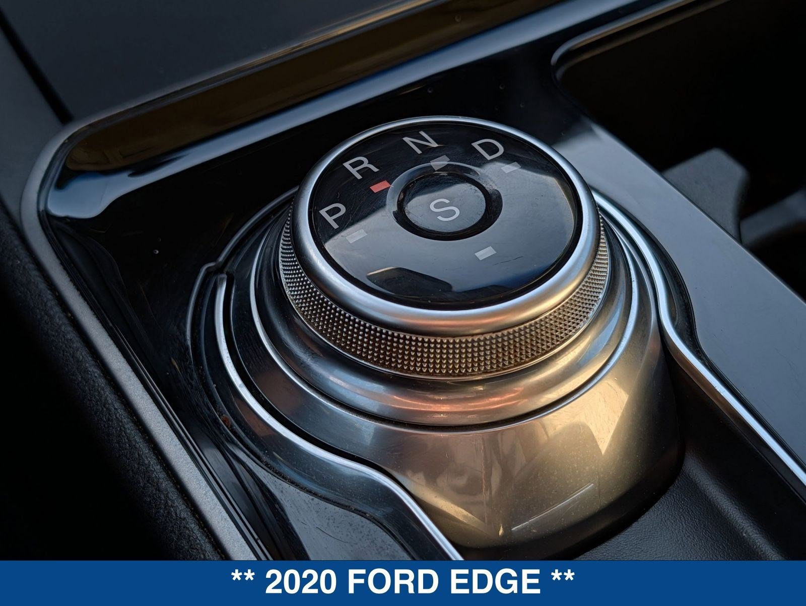 Certified 2020 Ford Edge SE image 30