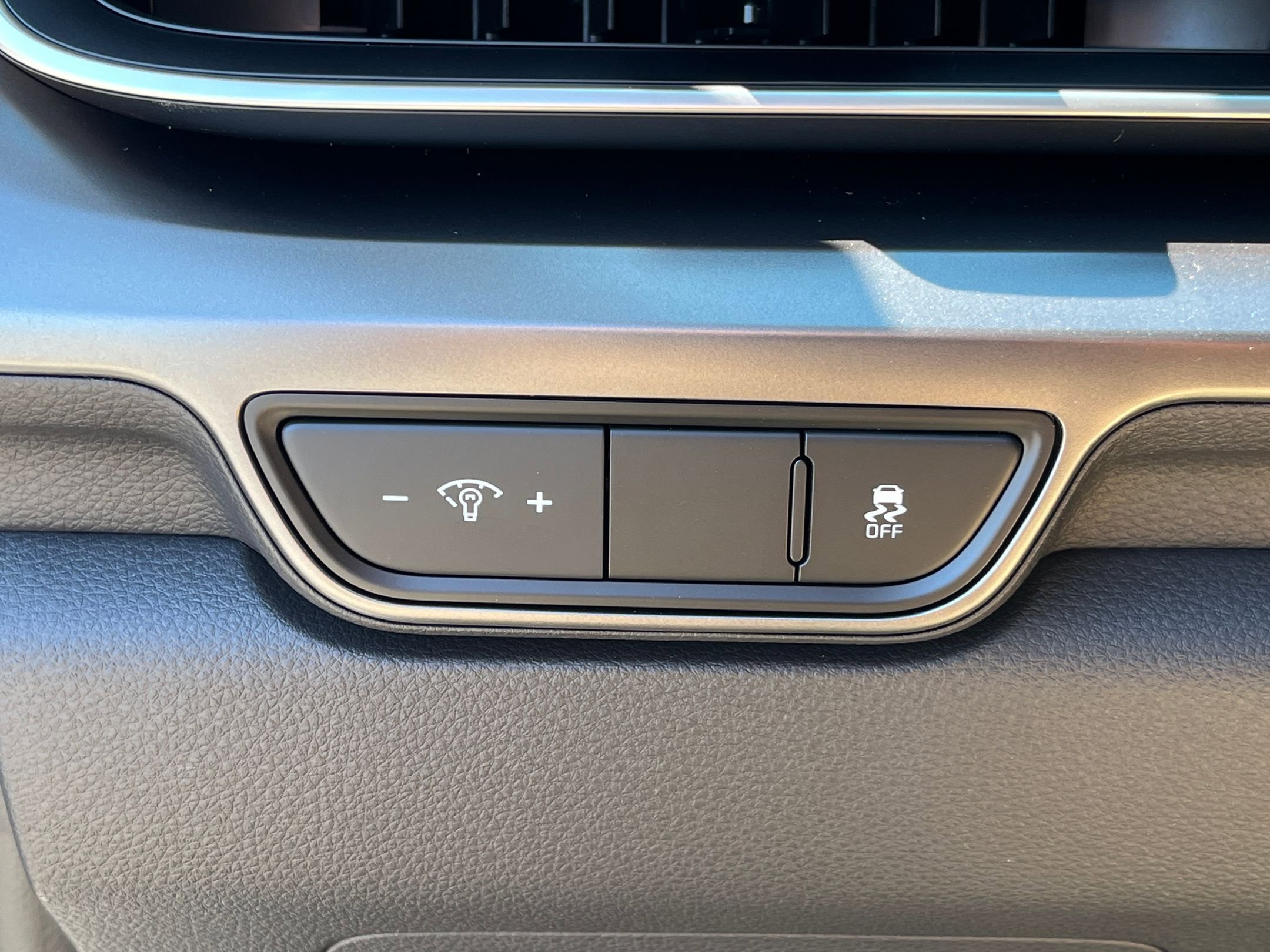 New 2026 Kia Carnival SX w/ SX Dark Edition Package image 17