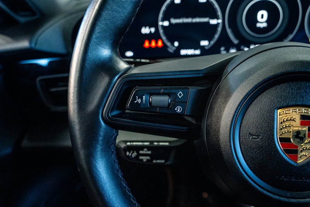 Used 2021 Porsche Taycan image 38