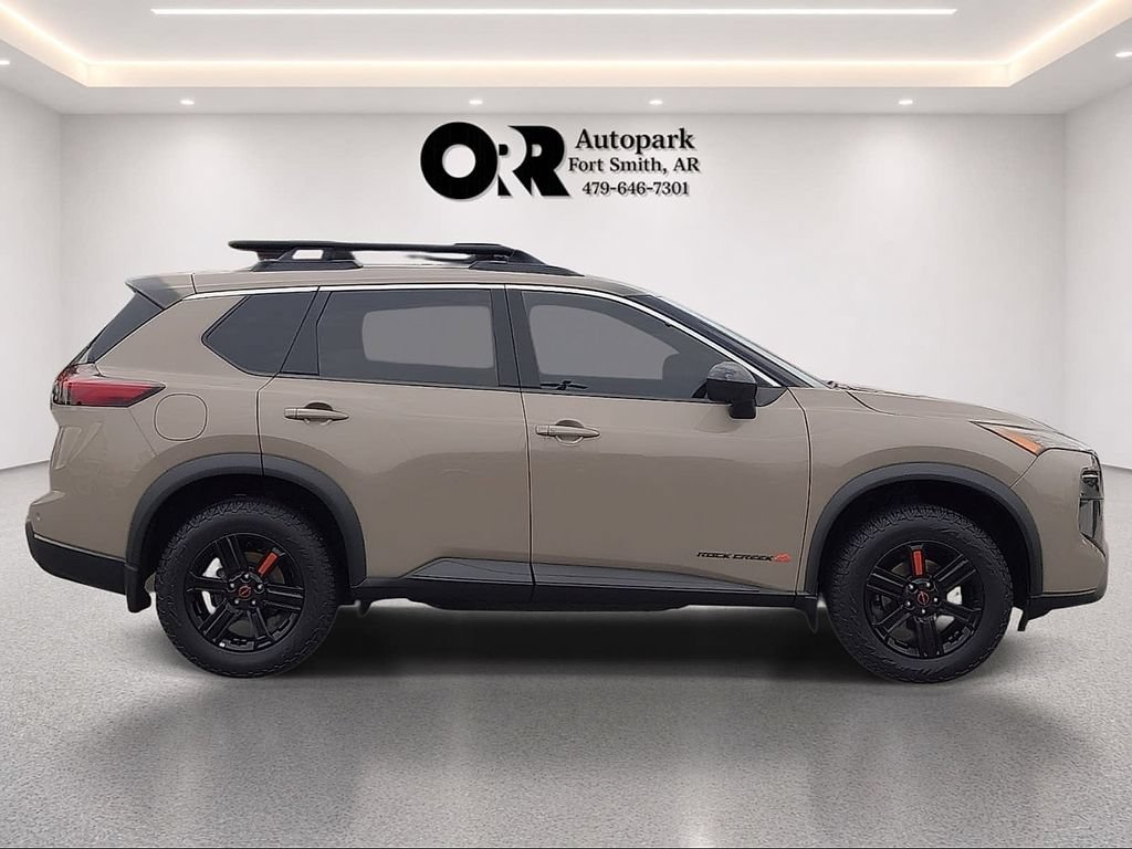 Used 2025 Nissan Rogue SV AWD/4WD image 6