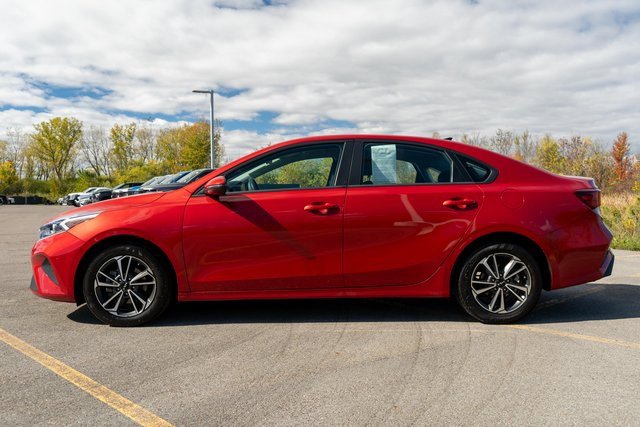 Used 2023 Kia Forte LXS w/ LXS Technology Package image 9