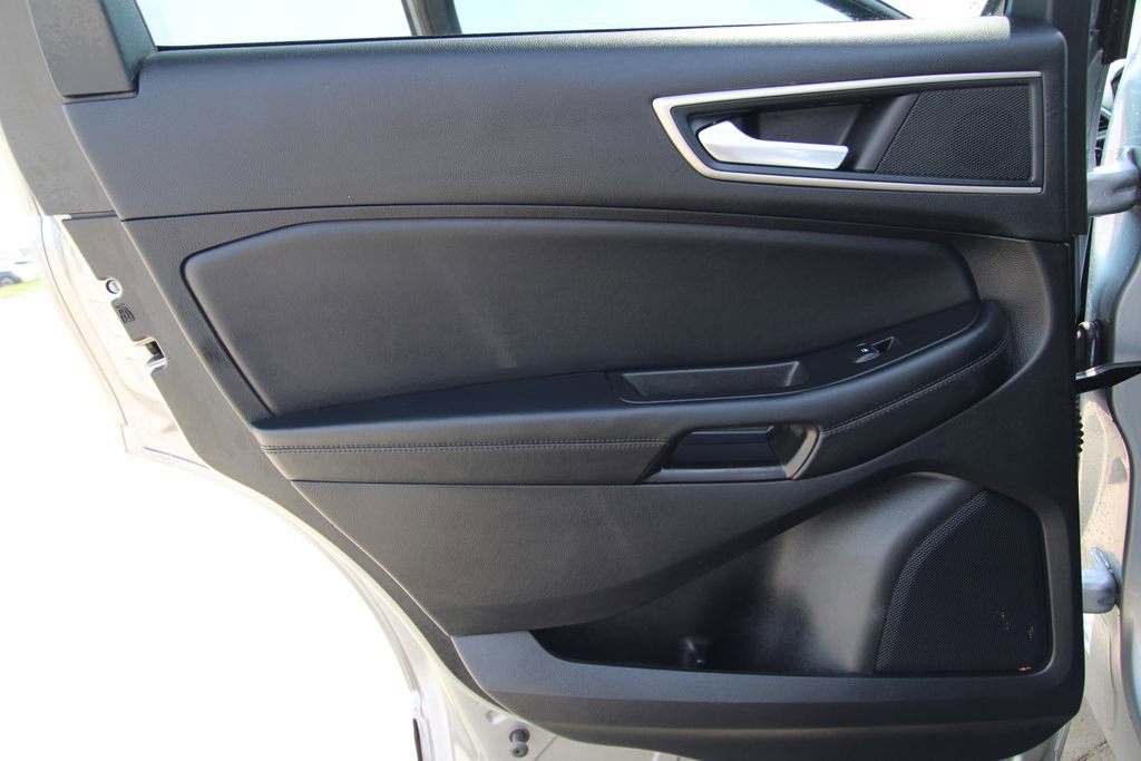 Used 2024 Ford Edge SEL image 37