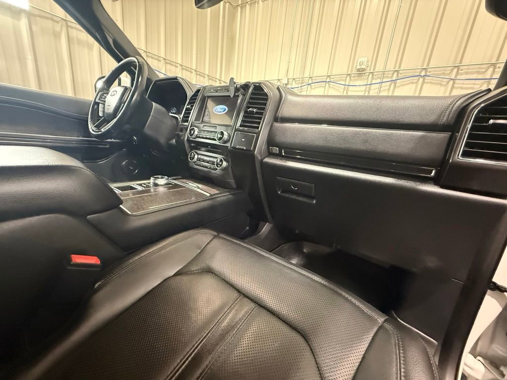 Used 2018 Ford Expedition Max Limited RWD image 22