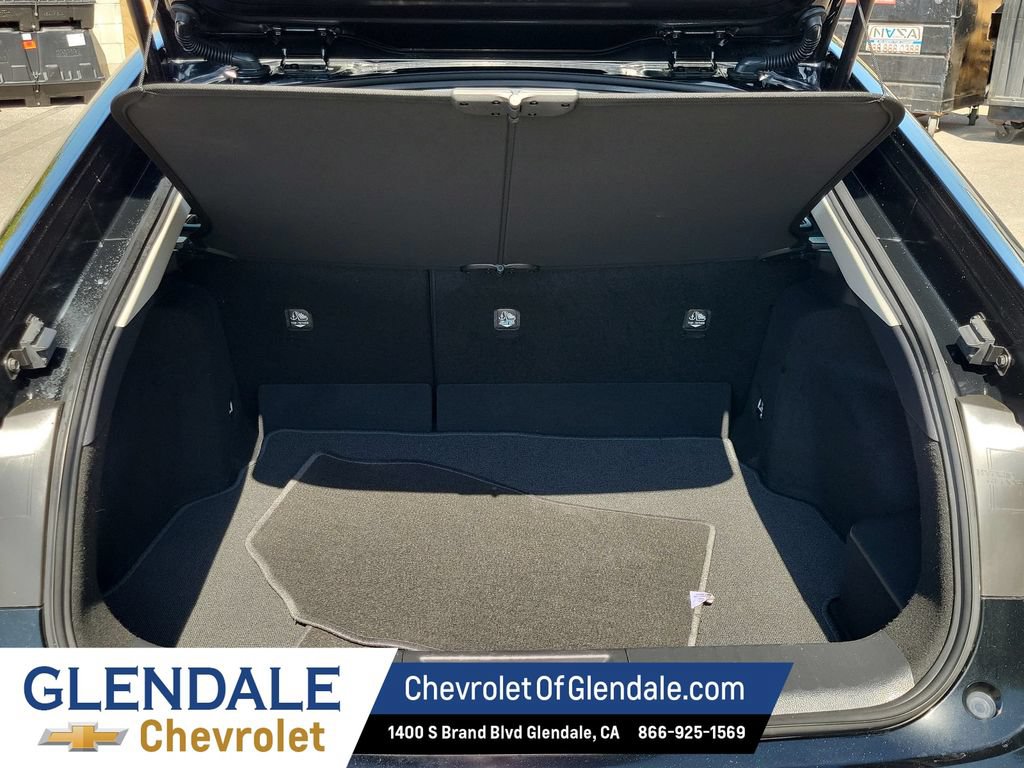 Used 2025 Toyota Prius LE AWD/4WD image 12