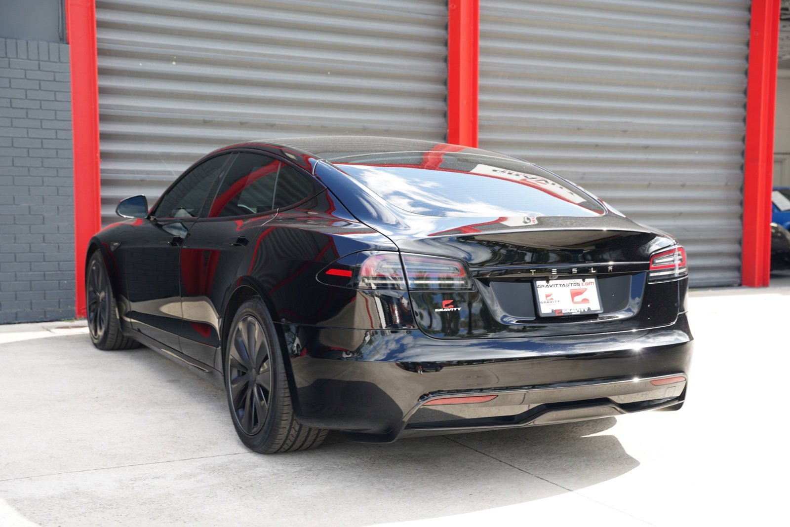 Used 2023 Tesla Model S Standard Range image 7