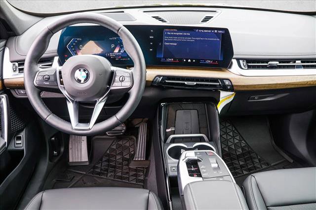 Certified 2025 BMW X1 xDrive28i w/ Technology Package image 21