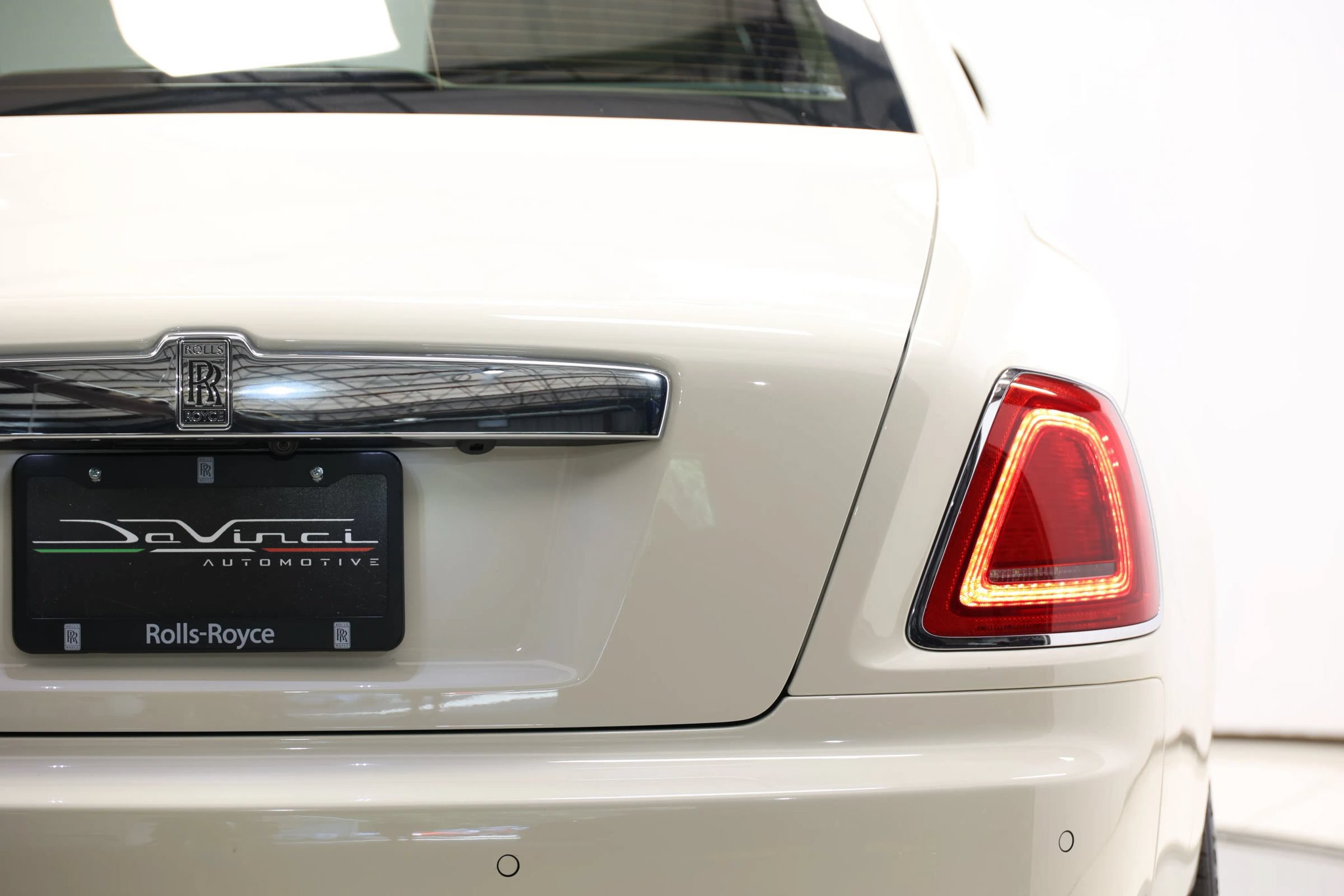 Used 2016 Rolls-Royce Ghost RWD image 74