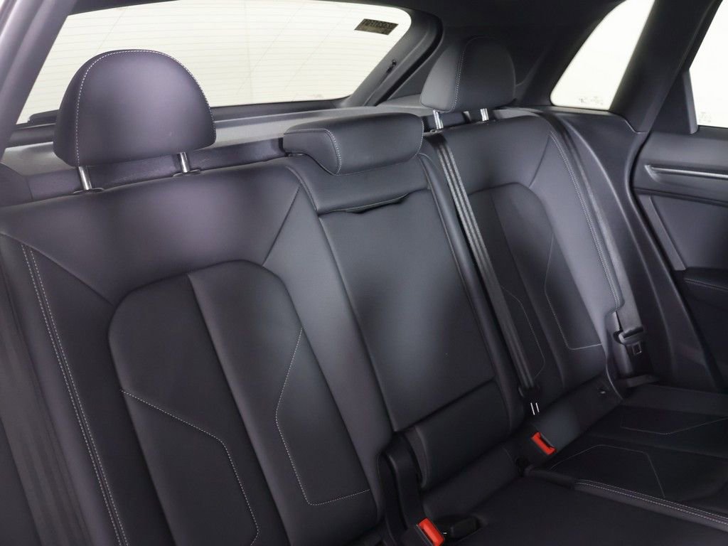 Used 2023 Audi Q3 2.0T Premium image 32