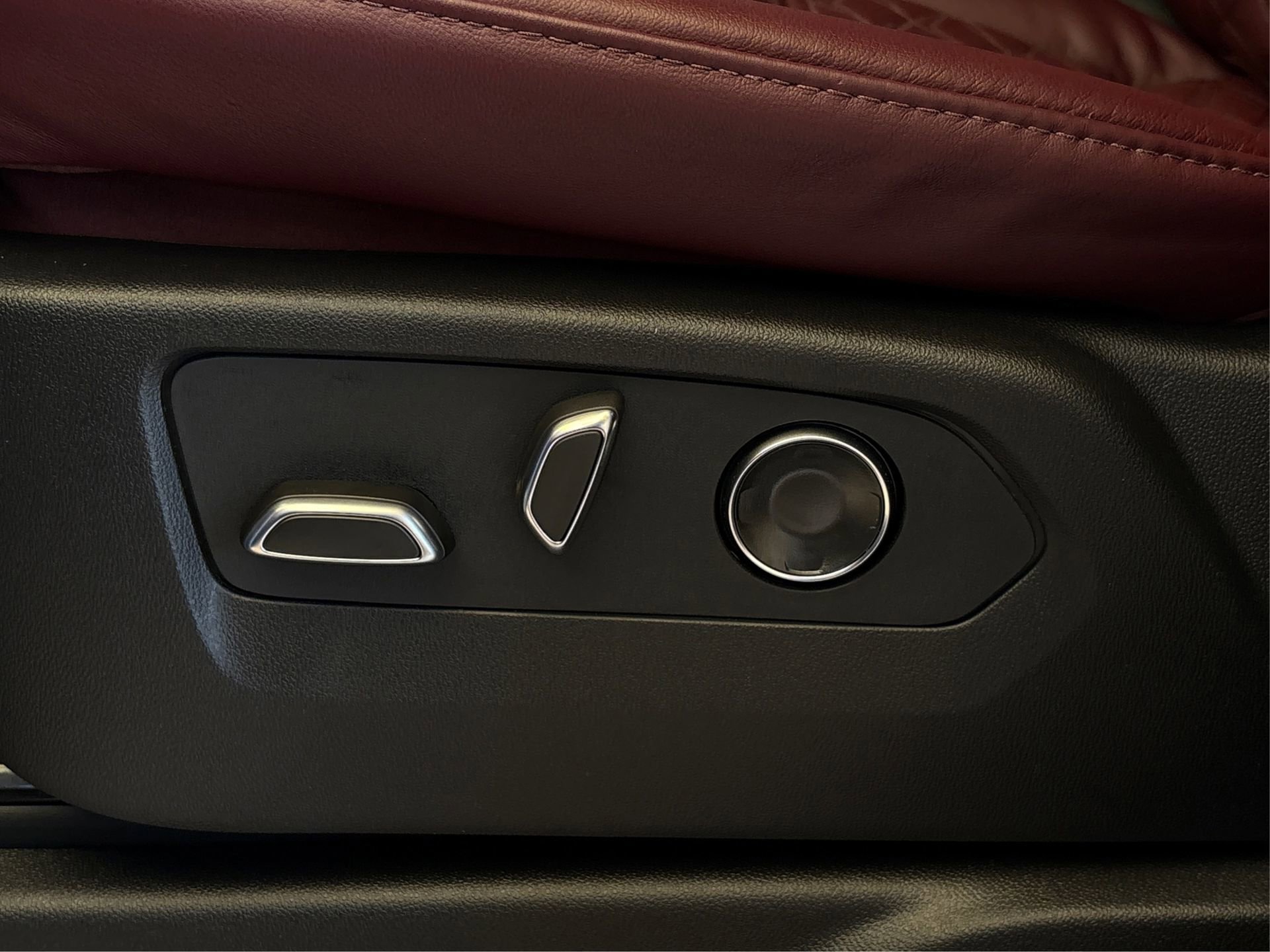 New 2026 Cadillac Escalade ESV Sport image 32