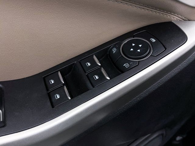 Used 2021 Ford Explorer XLT image 17