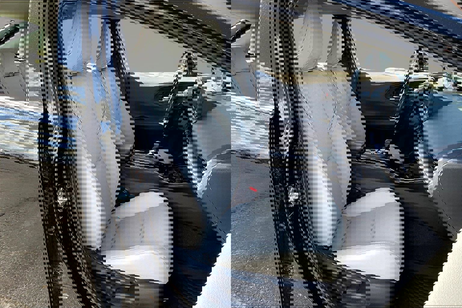 Used 2024 Toyota Prius XLE image 29