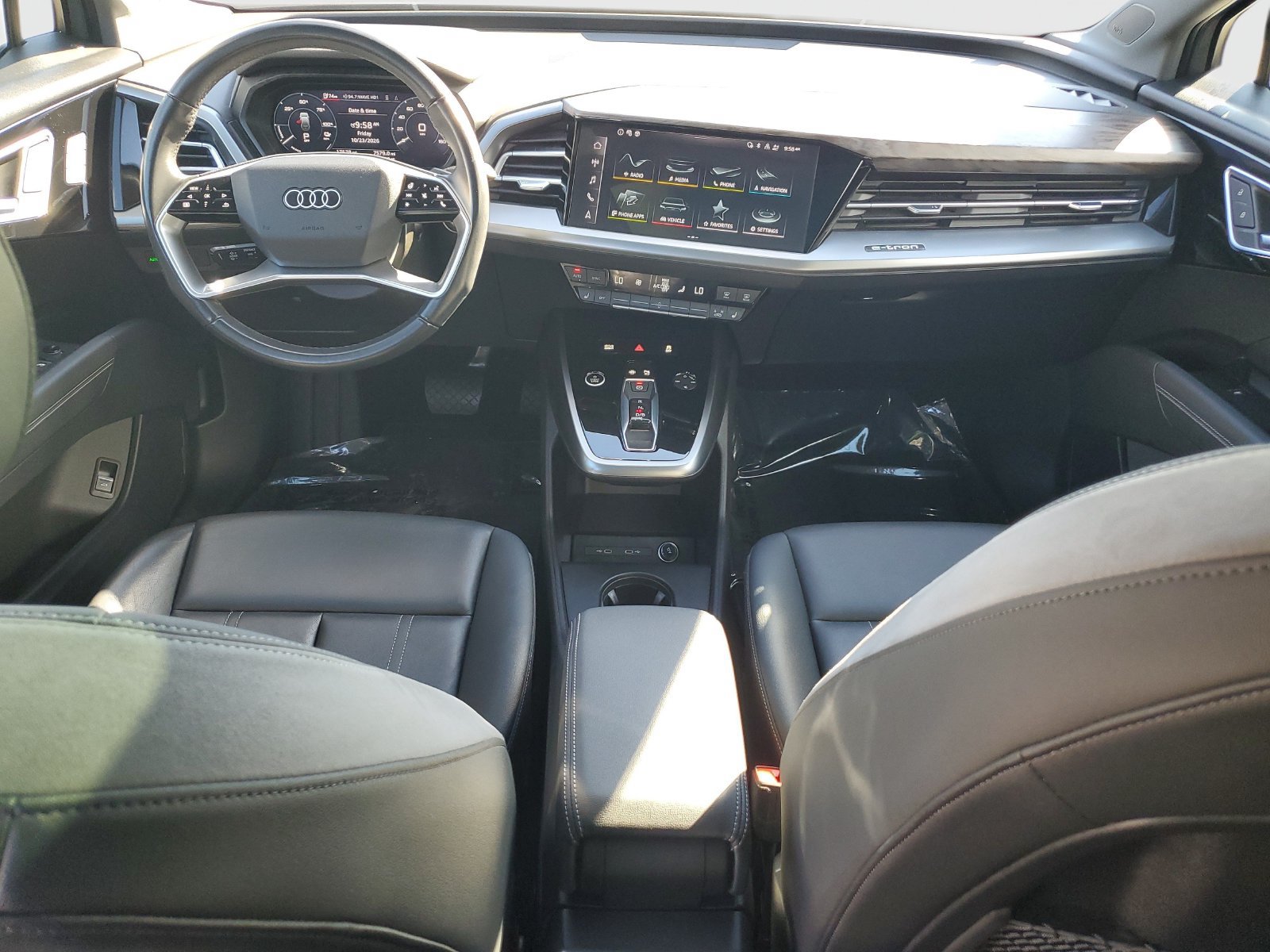 Used 2024 Audi Q4 e-tron Premium Plus w/ Premium Plus RWD image 10