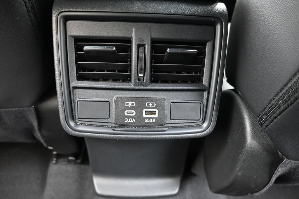 Certified 2025 Subaru Forester Premium AWD/4WD image 17